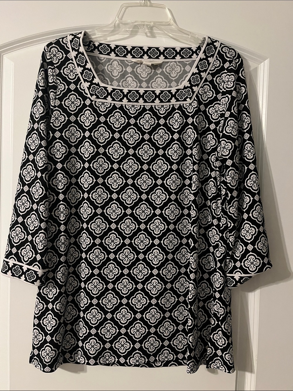 Black & White Patterned Women’s Square Neck Top